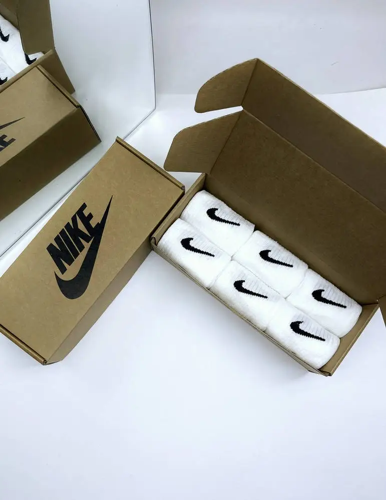 Подарунковий набір в крафт боксі високі Шкарпетки Nike  - Білі - Бавовна -  у коробці 6 пар - фото 1